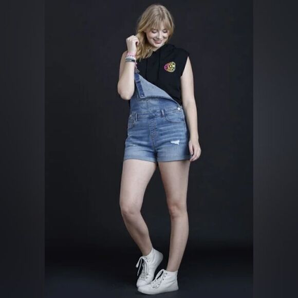 Grand Beach Club Size Medium New With Tags Women's Sleeveless Crop Black Hoodie - Picture 5 of 11